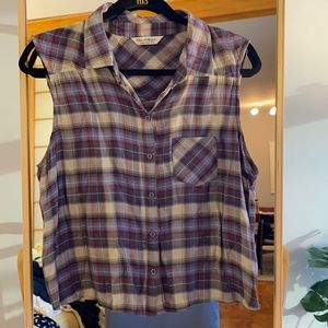 Cropped sleeveless plaid blouse